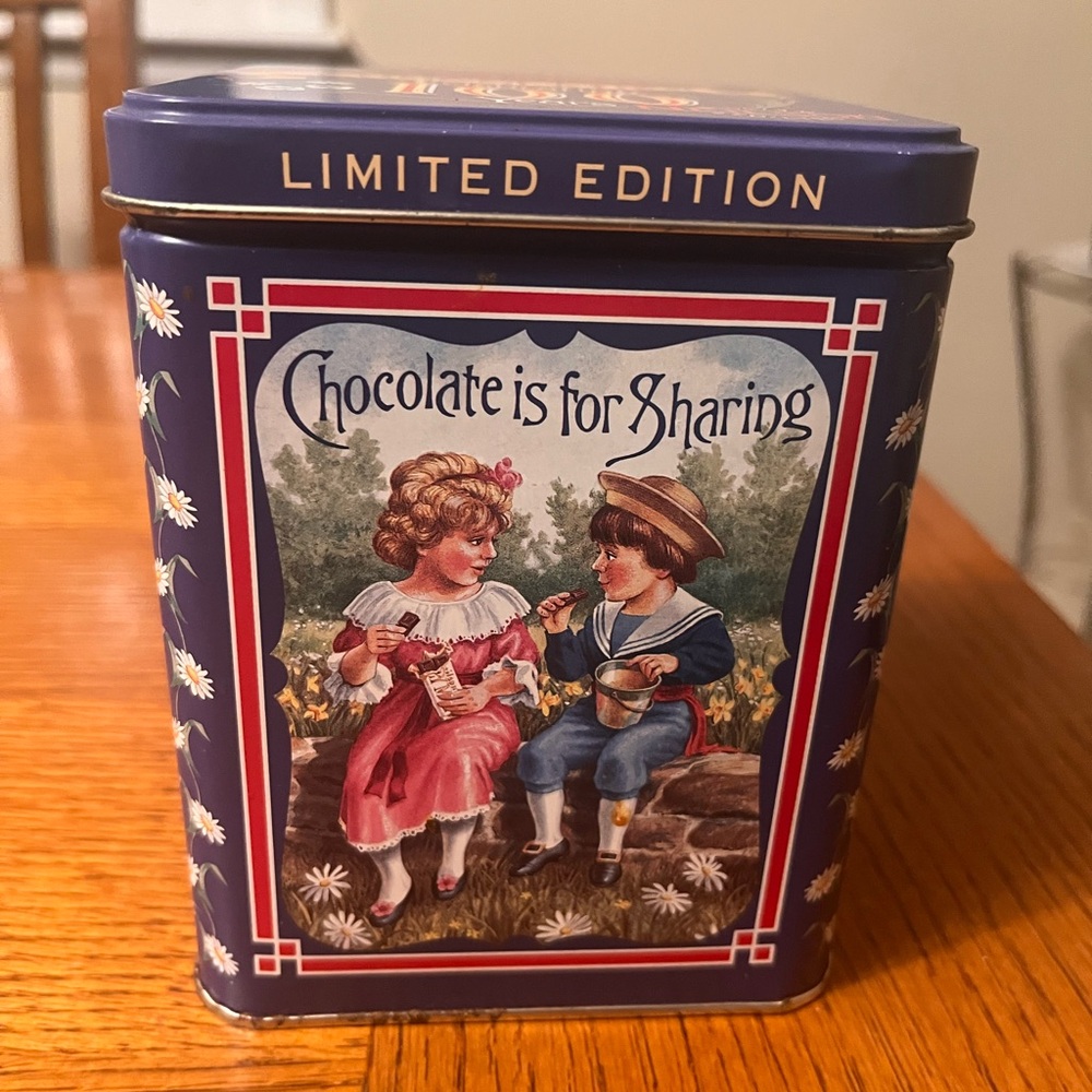Neilson Chocolatier 100 Years Tin, Toronto,Ontario Canada Collectors